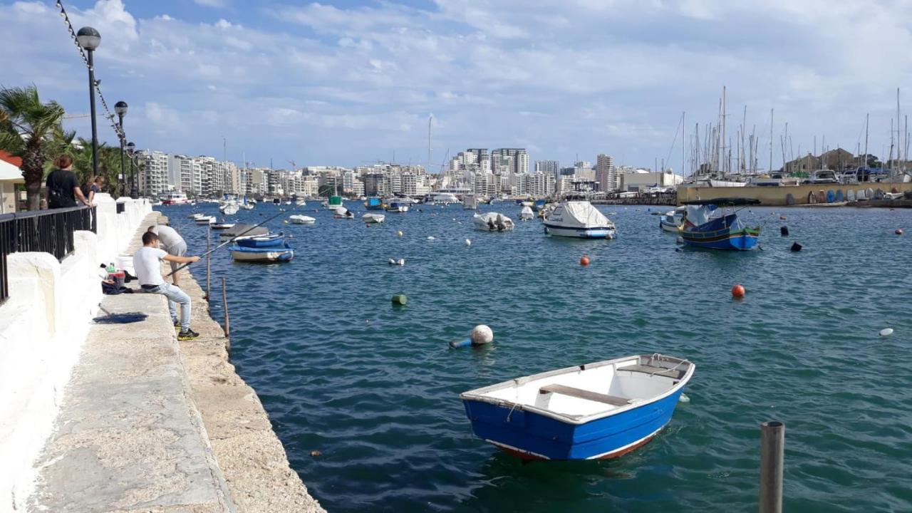 Shore Bridge Gzira Luaran gambar